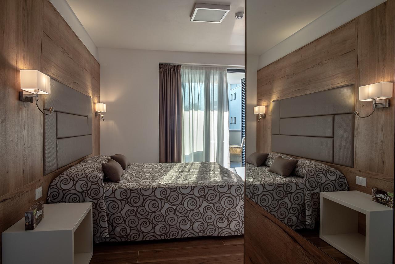 غرادو Aparthotel Miramare المظهر الخارجي الصورة