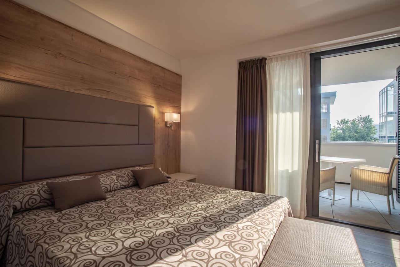 غرادو Aparthotel Miramare المظهر الخارجي الصورة